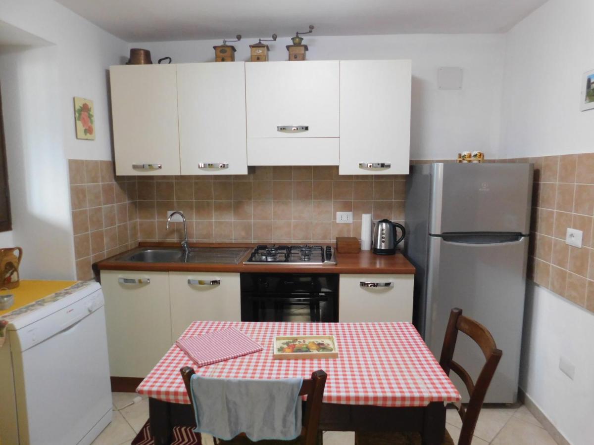 Villa Haus Am See à Porto Valtravaglia Extérieur photo