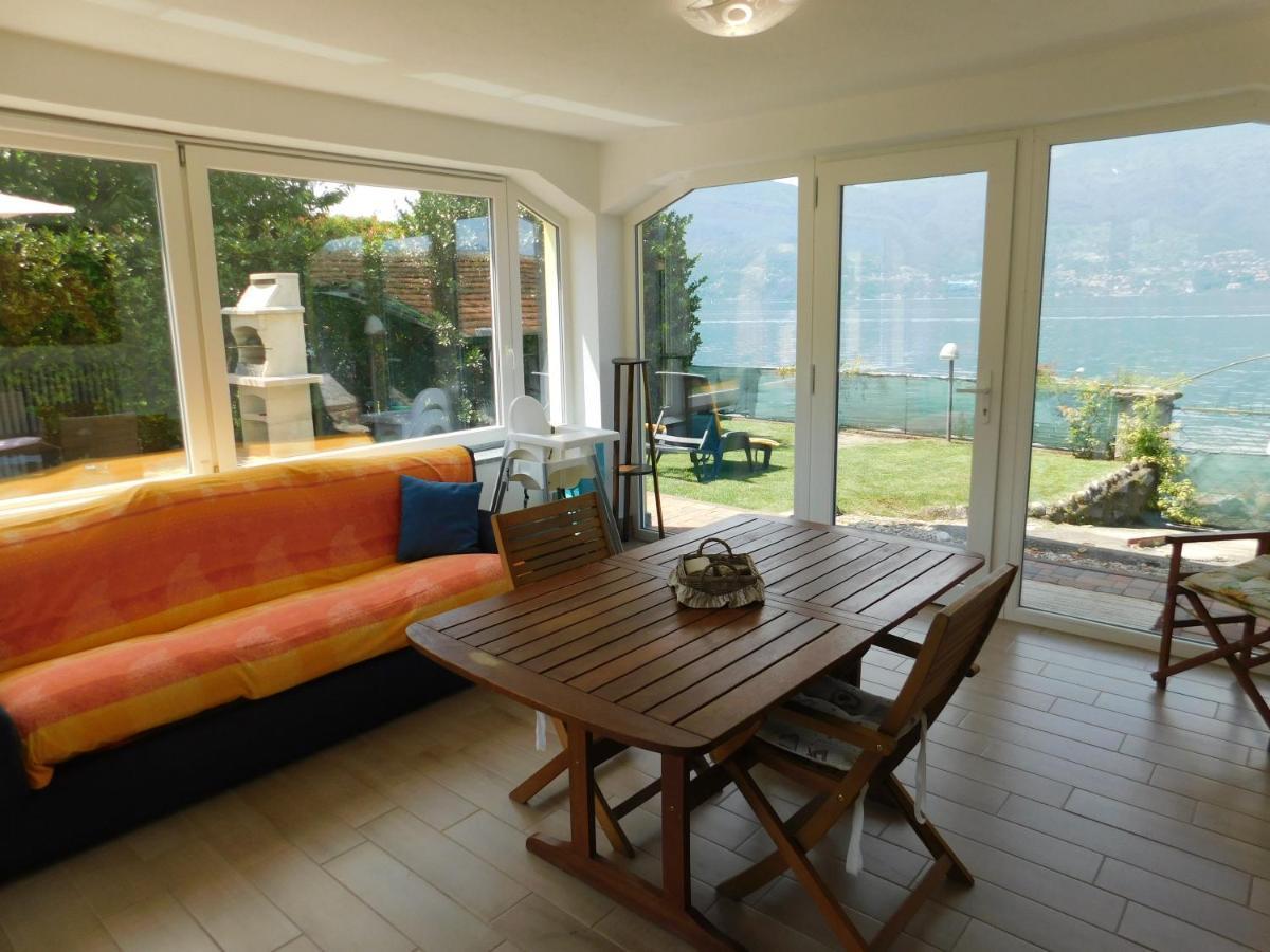 Villa Haus Am See à Porto Valtravaglia Extérieur photo