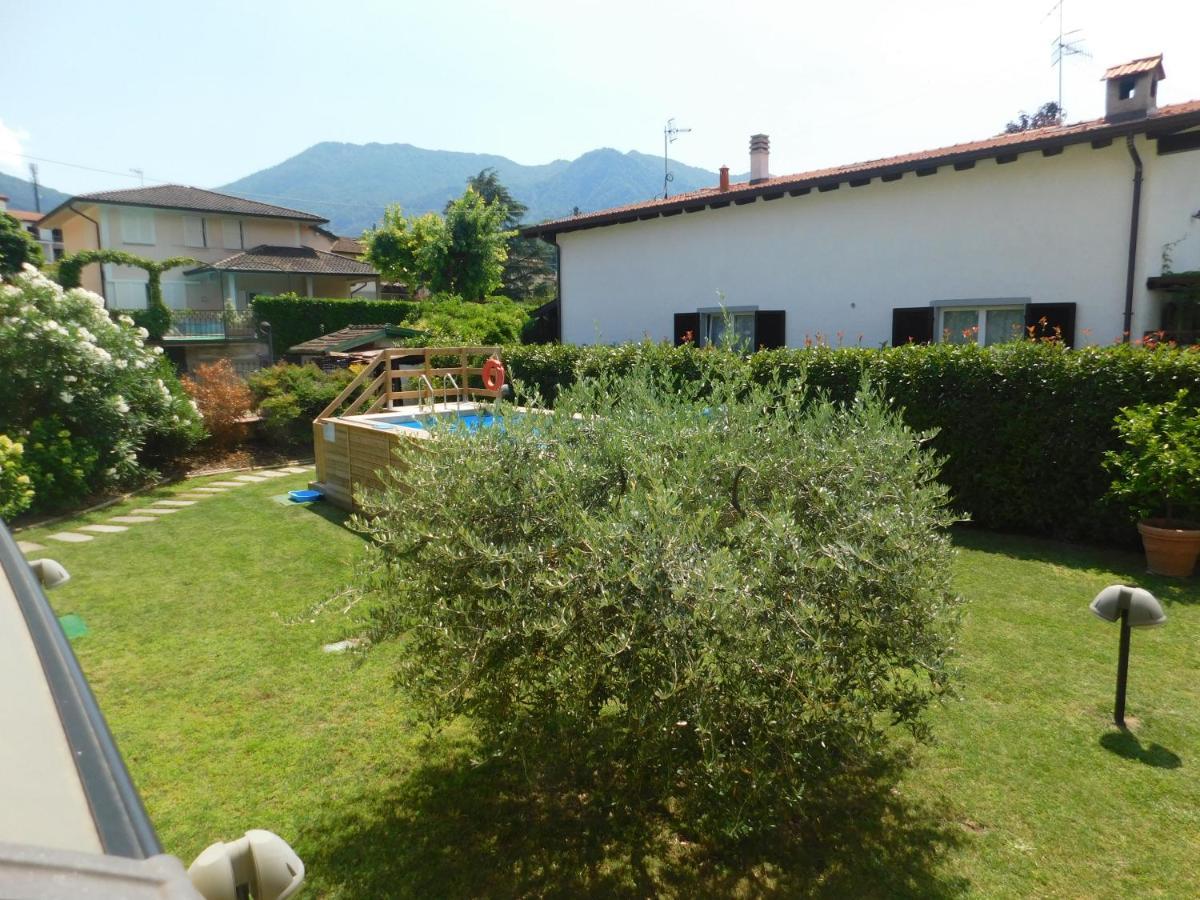 Villa Haus Am See à Porto Valtravaglia Extérieur photo