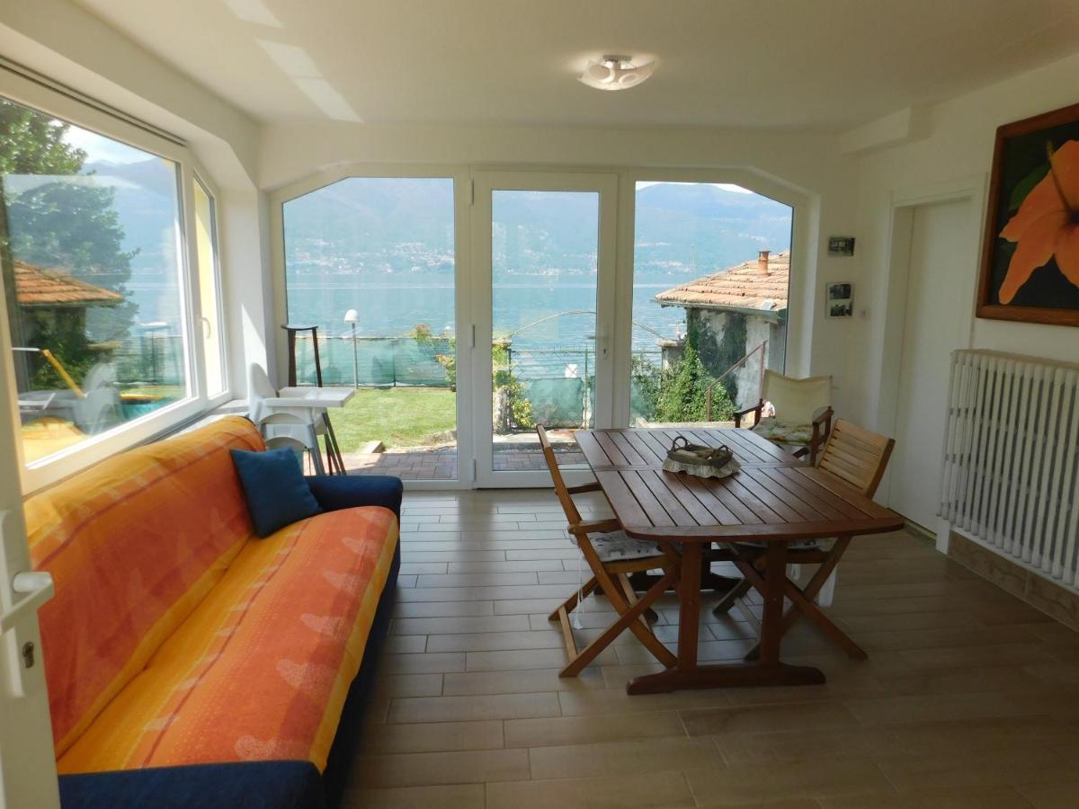 Villa Haus Am See à Porto Valtravaglia Extérieur photo