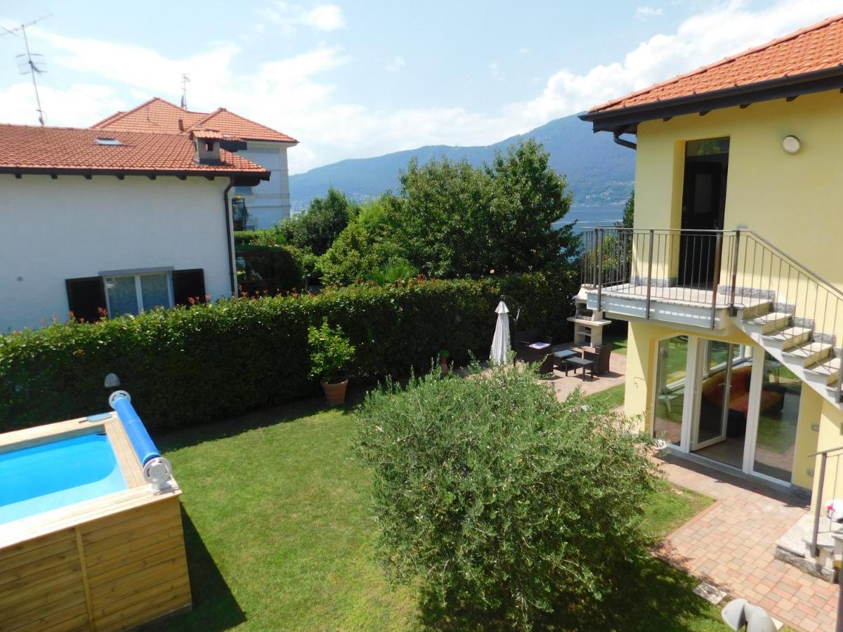 Villa Haus Am See à Porto Valtravaglia Extérieur photo