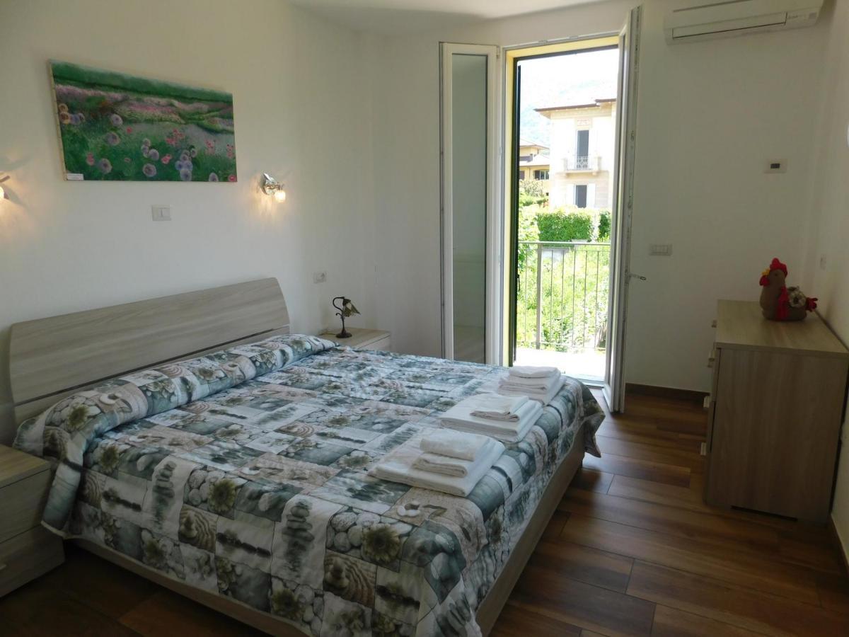 Villa Haus Am See à Porto Valtravaglia Extérieur photo